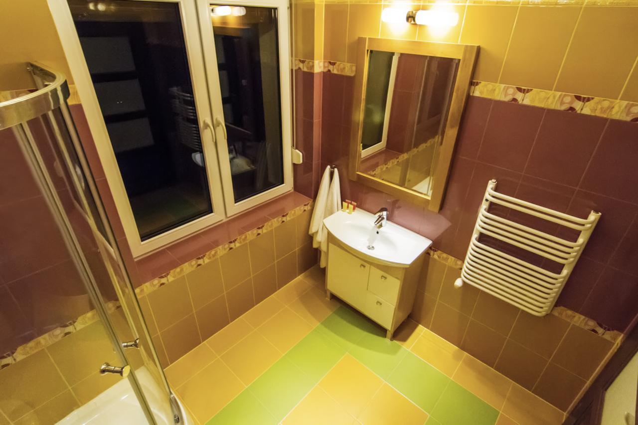 Hotel Pory Roku Czysteblota Eksteriør billede