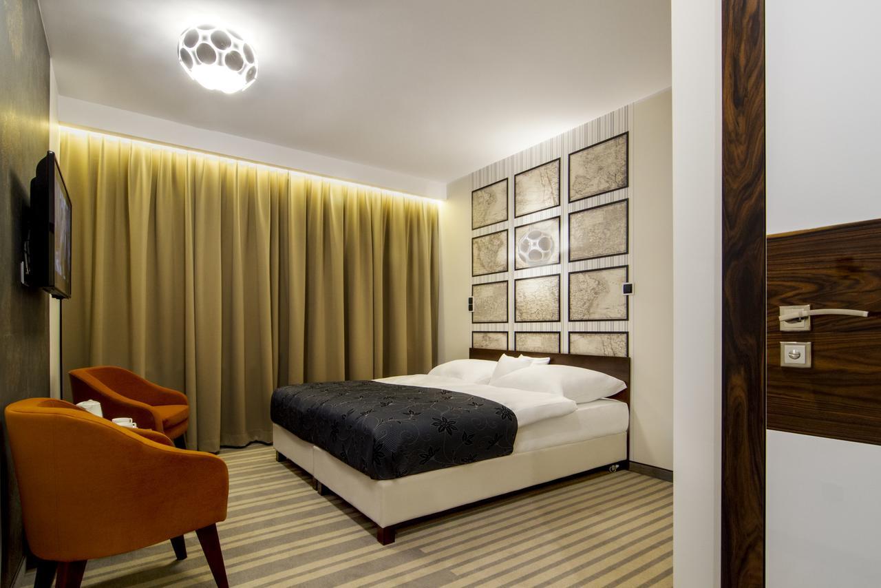 Hotel Pory Roku Czysteblota Eksteriør billede