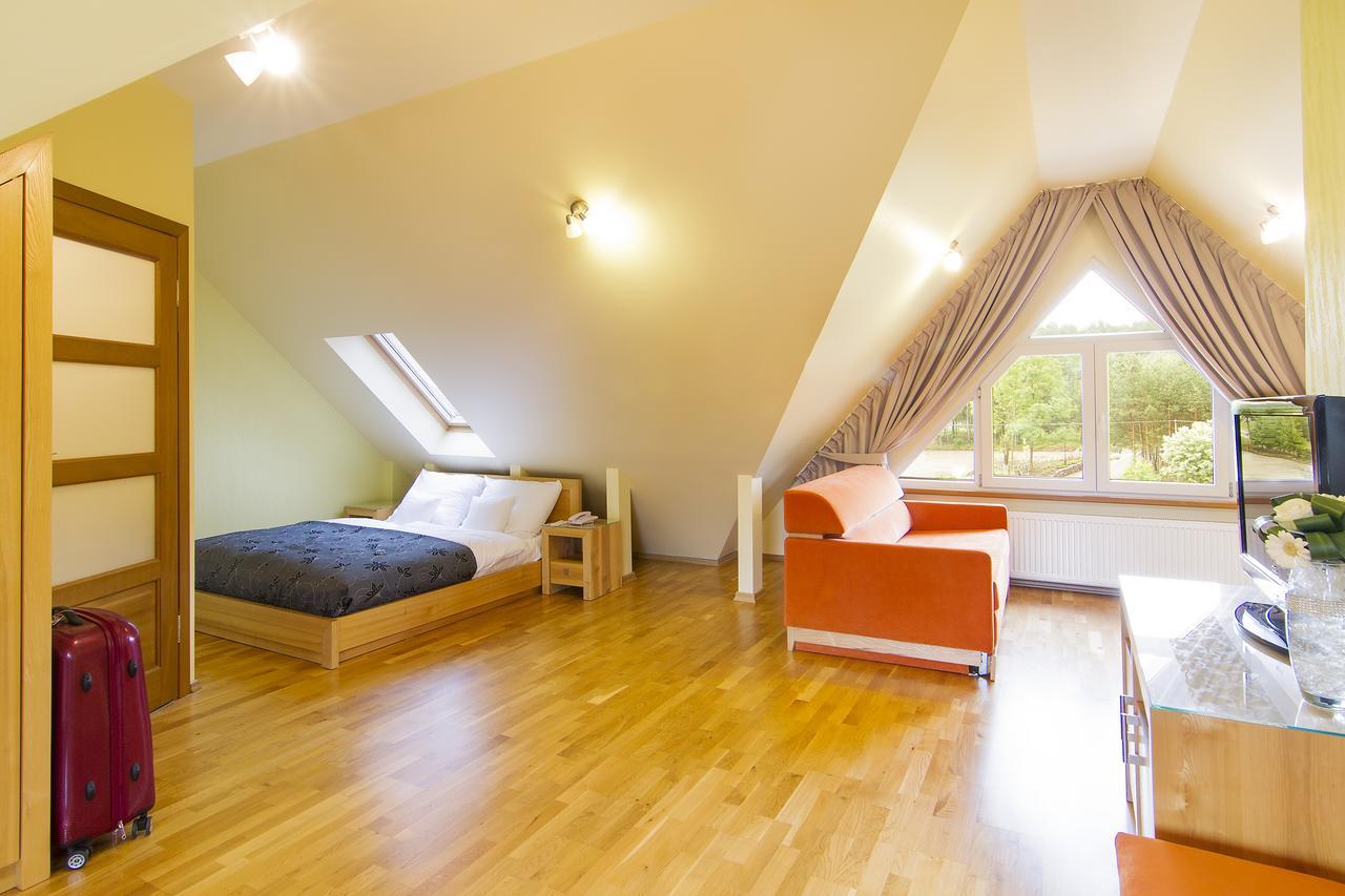 Hotel Pory Roku Czysteblota Eksteriør billede